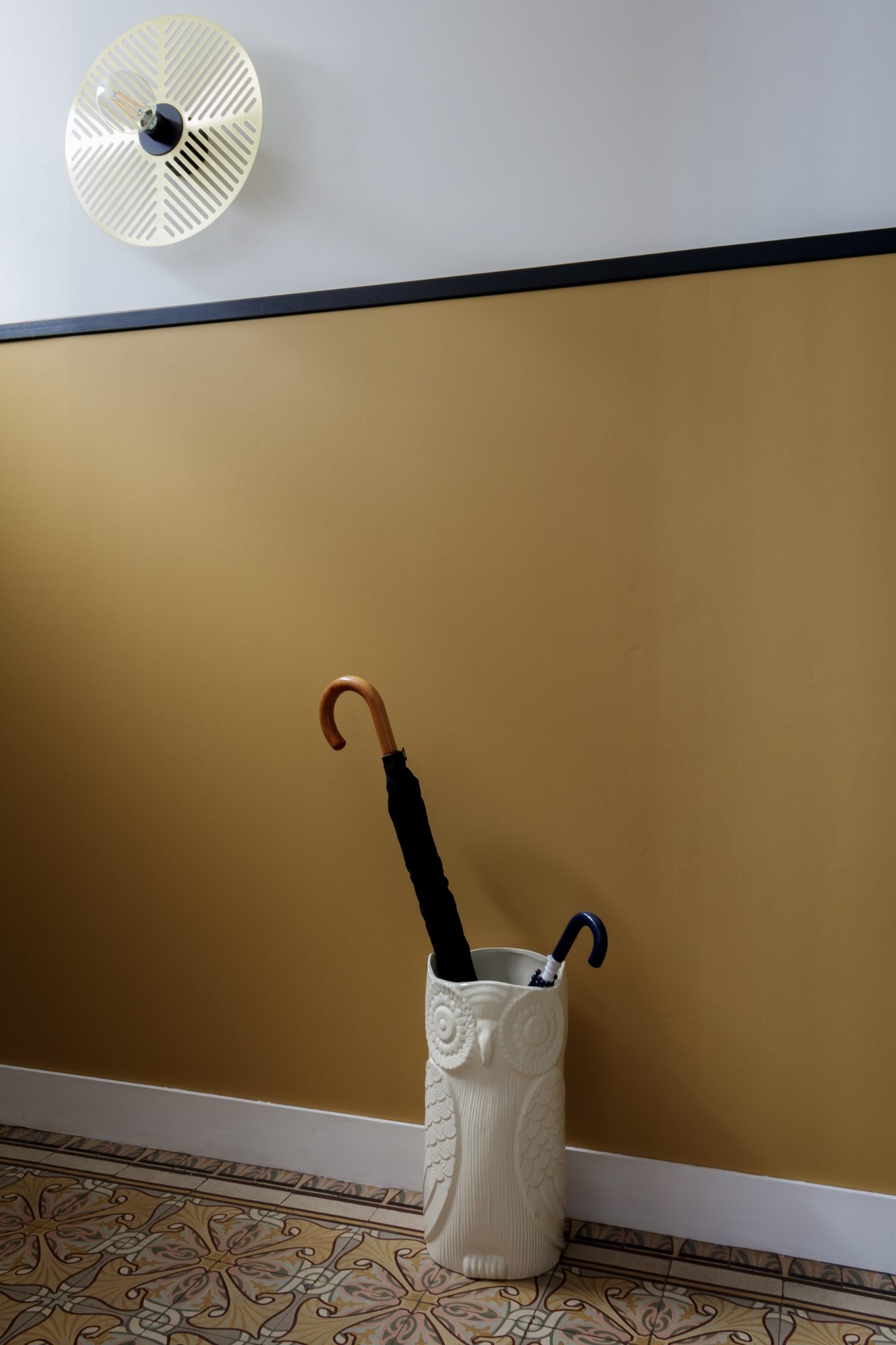 Entrée – soubassement ocre Entrée – soubassement ocre